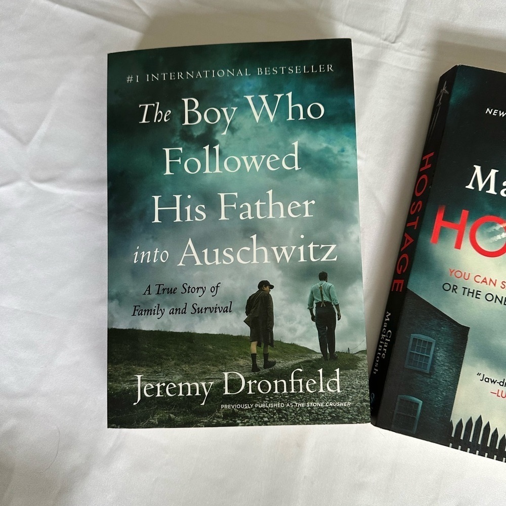 BOOKS - Picture 2 of 6